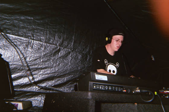 011_12a.jpg