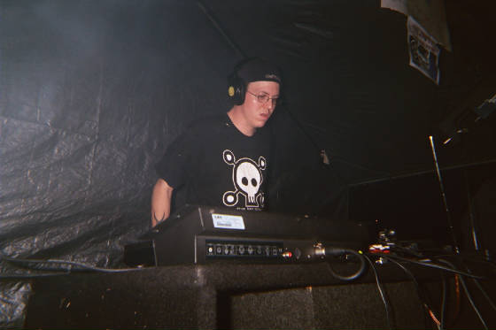 012_11a.jpg