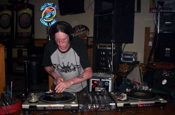 picture044.jpg